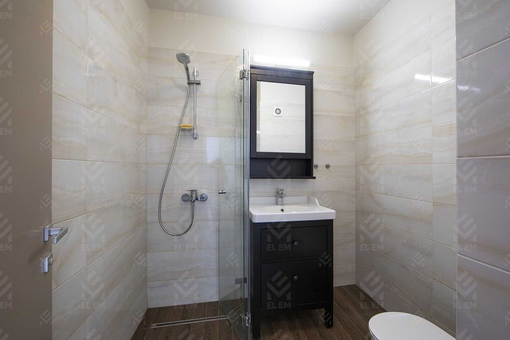 Продава се Двустаен апартамент в София, Иван Вазов - 85 кв.м за 870 €/кв.м - Снимка #2