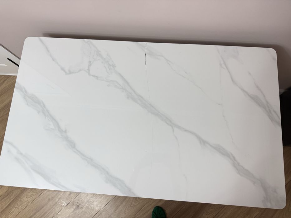 Обеденный стол, кухонный стол