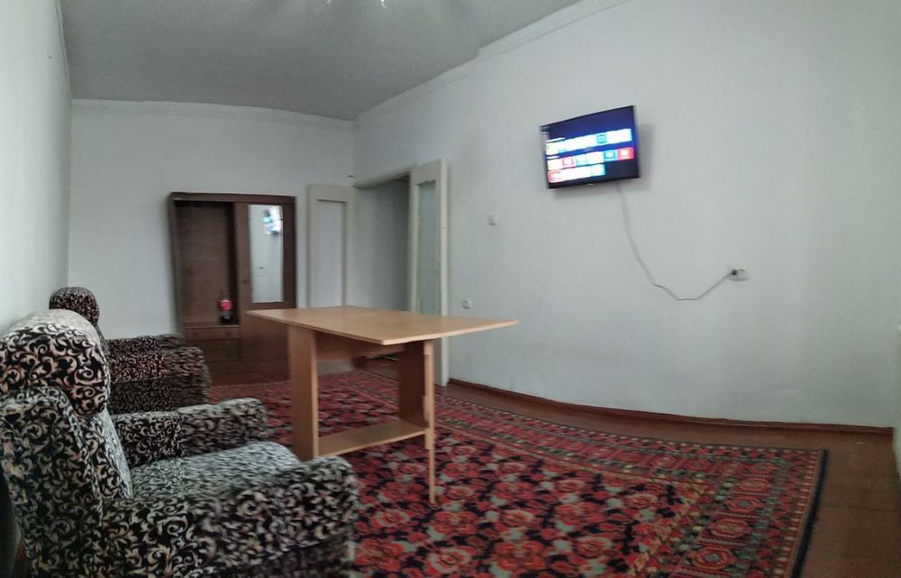 toshkent markazida yakkasaroy tumani 1xona 2x6balkon