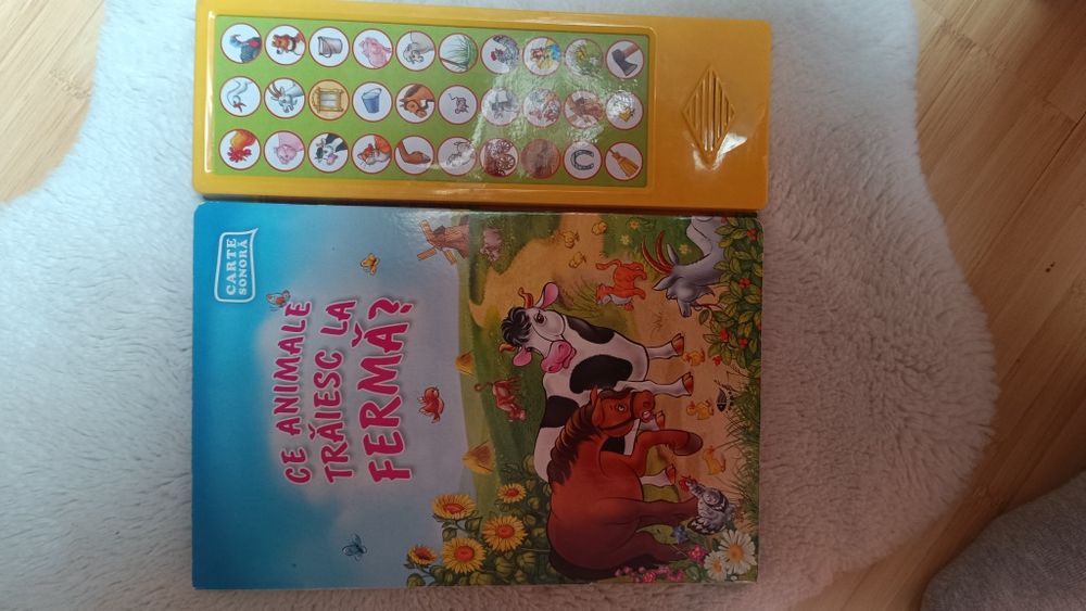 Carte cu sunete Ce animale trăiesc la ferma + Pui de animale