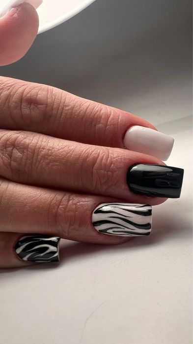 Unghii cu gel la domiciliul clientului