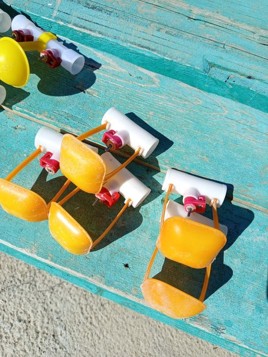 Поилка для птенцов