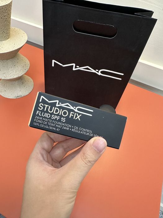 Тональный крем MAC Studio fix