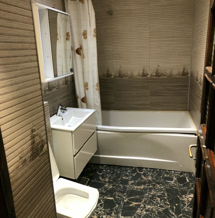 Inchiriez apartament cu 3camere