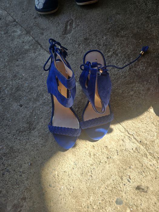 Pantofi  cu toc eleganți