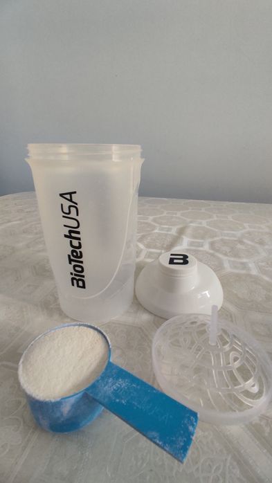 Шейкер, бутылка для воды  Biotech USA