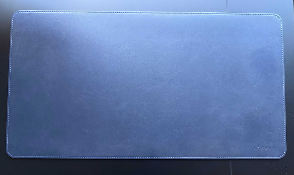 Подложка за бюро Satechi Premium, синя, 68 x 31.4