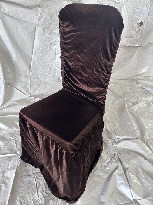 Столы (скатерти)и стулья(с чехлами)