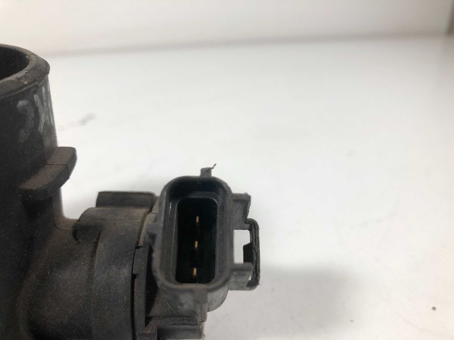 Дроселова Клапа Mazda 3 2.0 150кс 2005г