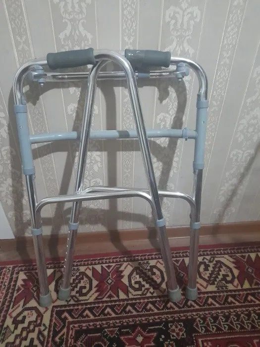 Ходунки почти новые