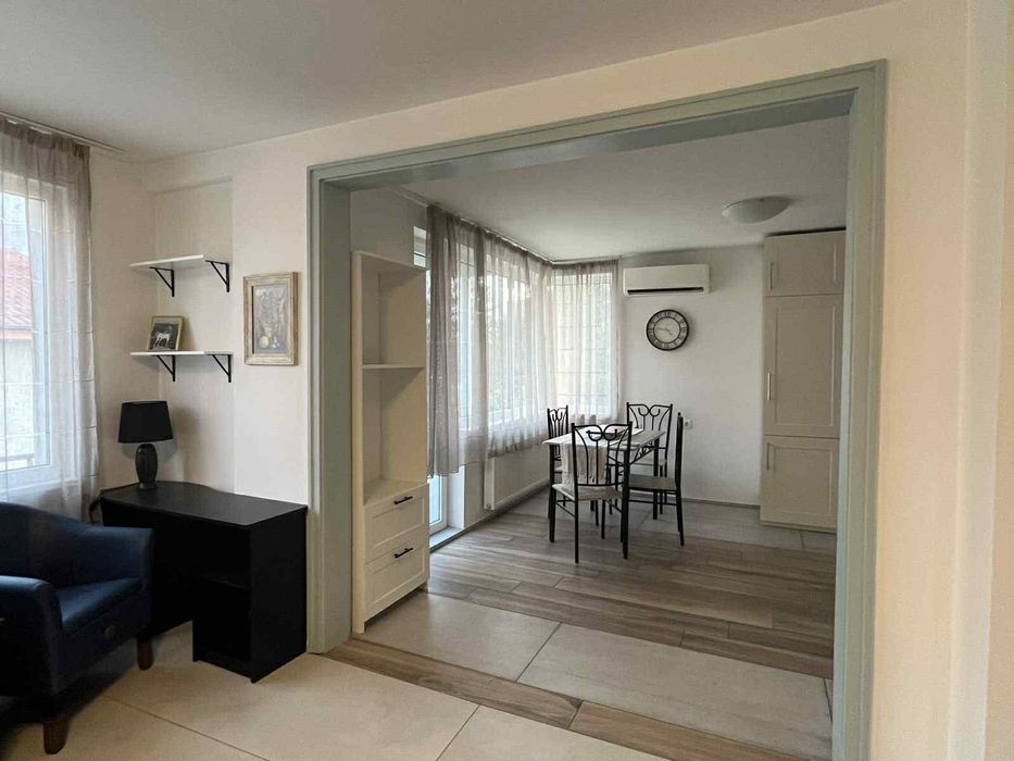 Дава се под наем Етаж от къща в Божурище - 120 кв.м за 613 € - Снимка #1