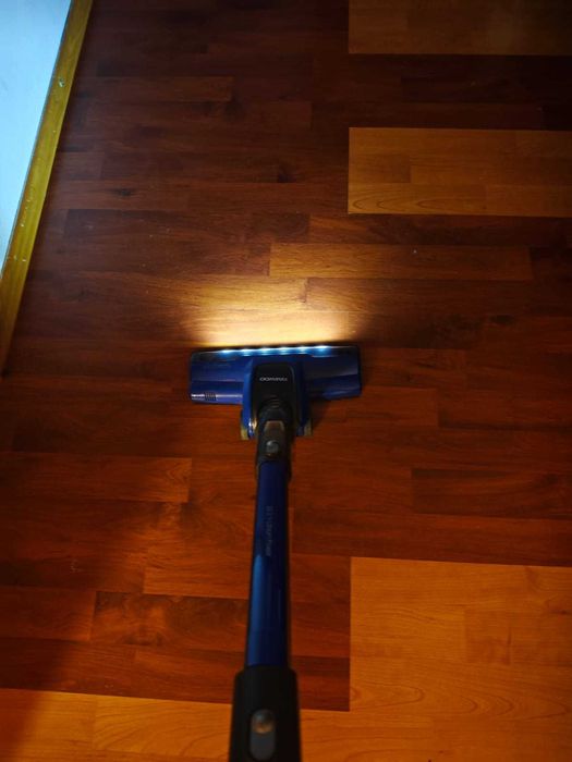 Vand Aspirator vertical Daewoo RSH-310GB-1, putere 130 W