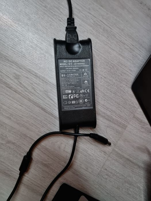 Monitor Dell UZ2315Hf 24 inch Business Profesional Full HD fără defect