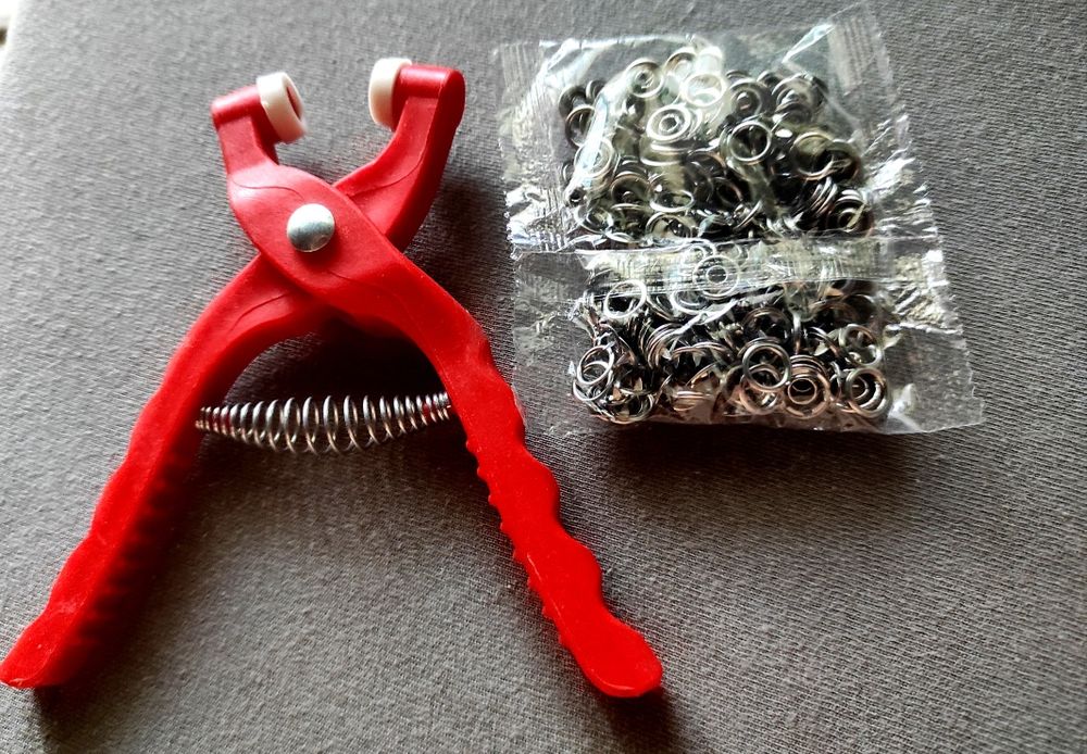 Машинка за поставяне на капси с пакет капси