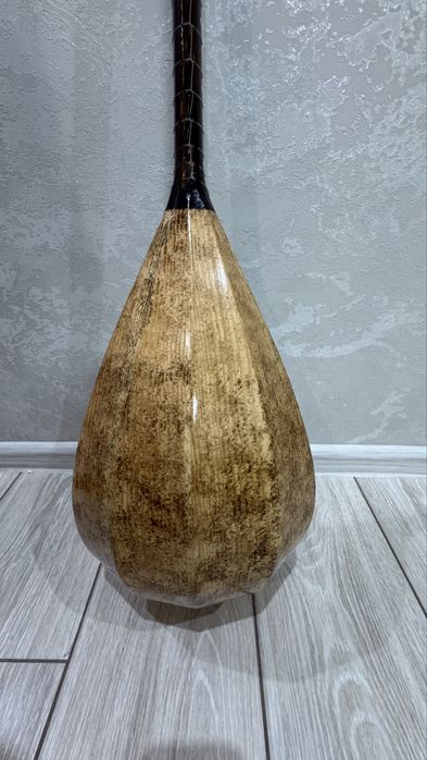 Продам домбыру с чехлом