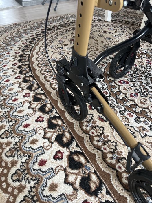 Продам ходунки juskys немецкий бренд