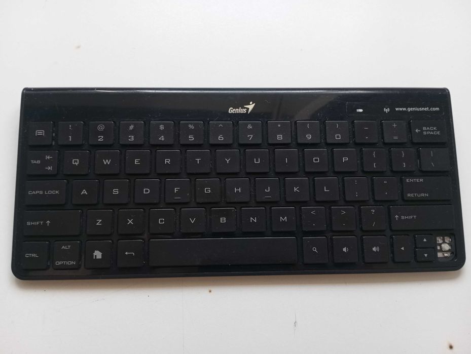 Bluetooth клавиатура Genius LuxePad A9000
