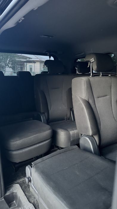 Jac M4 11 o’rinli mikroavtobus