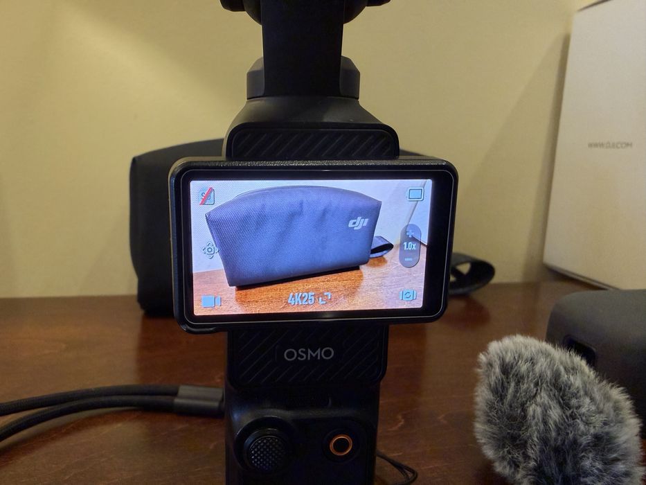 DJI Osmo Pocket 3 Creator Combo + filtre NEEWER ND 16-256, UV, CPL variabil