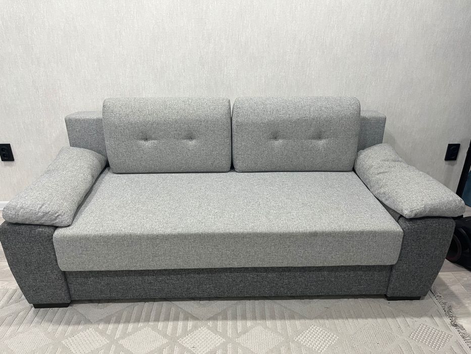 Софа серая стильная