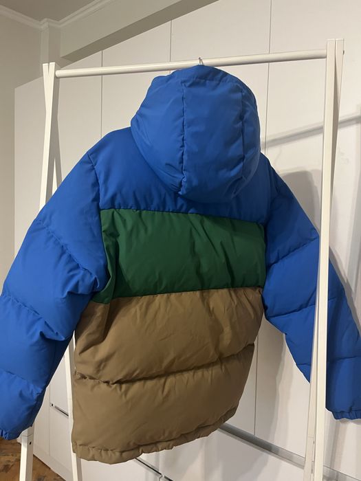 Пуховик бренда Lacoste