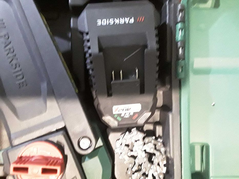 Mini fierastrau cu acumulator parkside