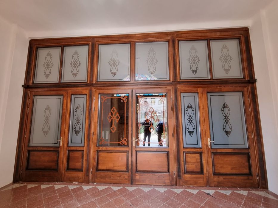 Usi lemn interior exterior