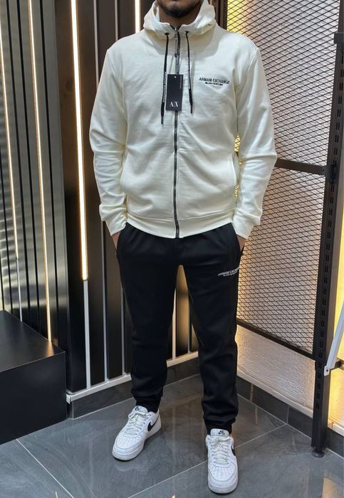 Маркови дрехи сл