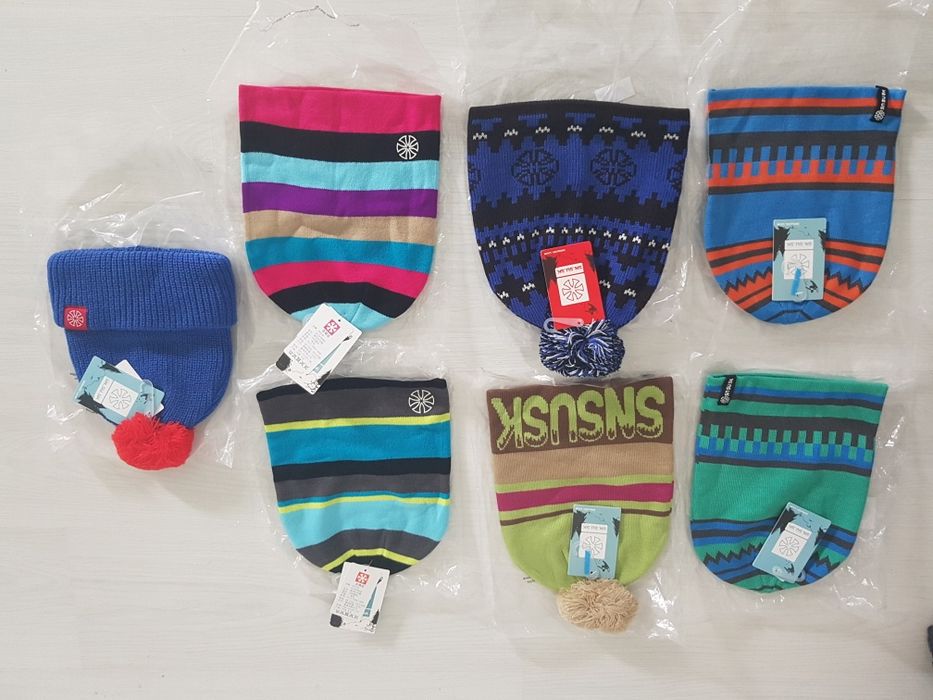 Set 2 Caciuli iarna ski, snowboard model nou !