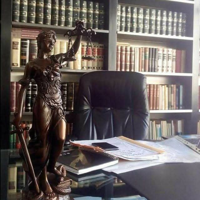 Адвокат и Юридические услуги