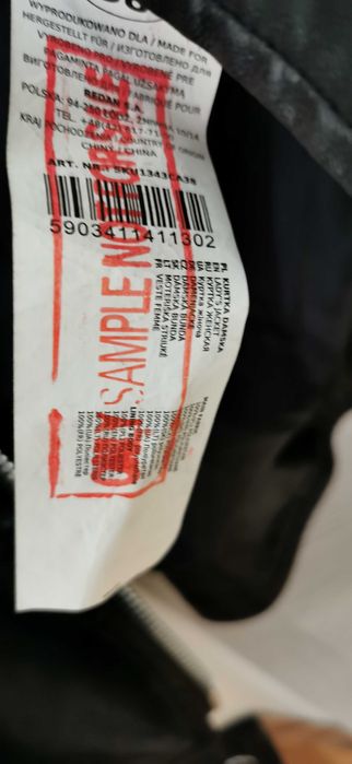 Vând jacheta imitație piele
