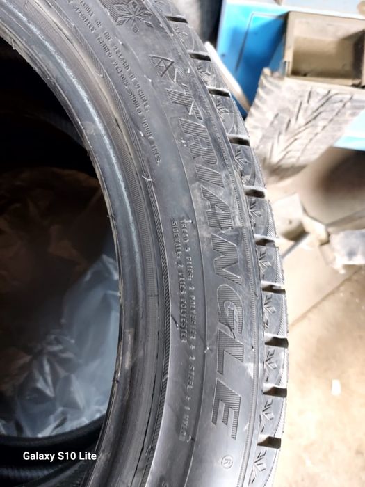 Резина на 18 235/45 Трианжел