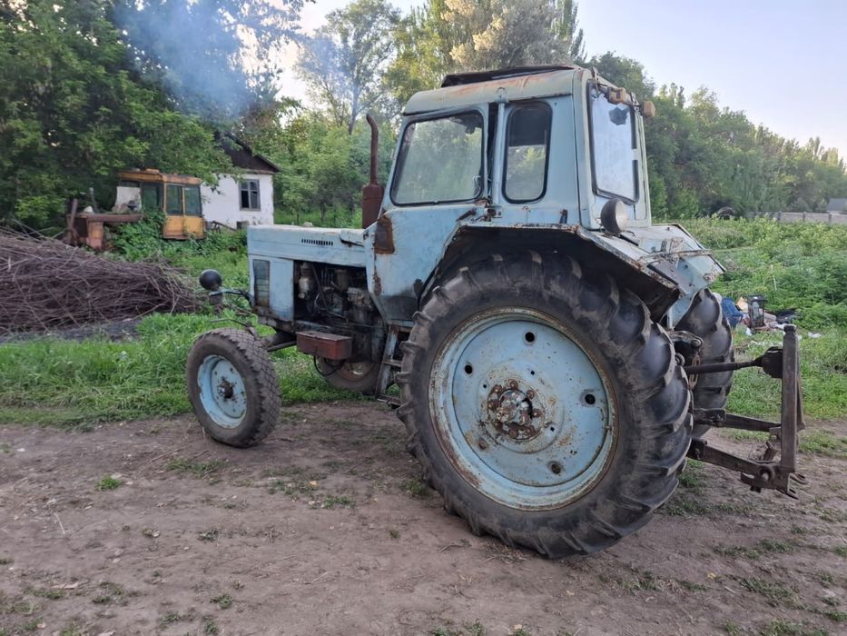 Продам трактор.