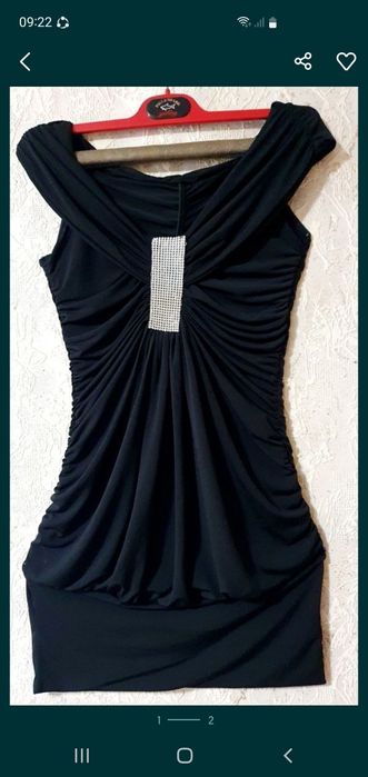 Продаю  коктейльные чёрные платья