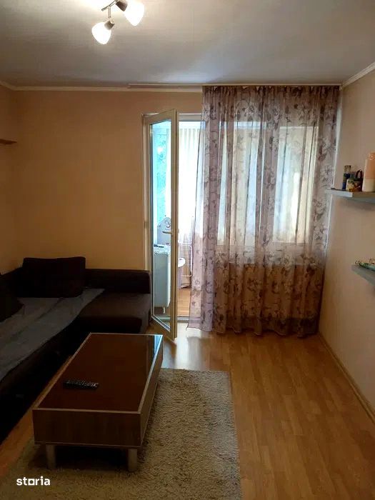 Apartament de inchiriat 2 camere,renovat/ aproape de metrou