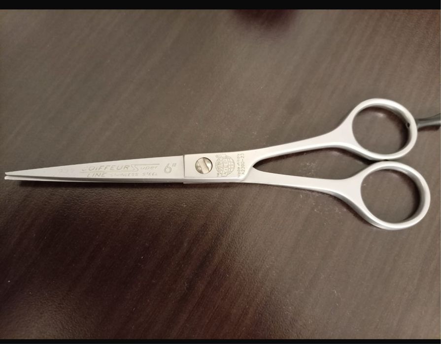 Острые ножницы для барбера