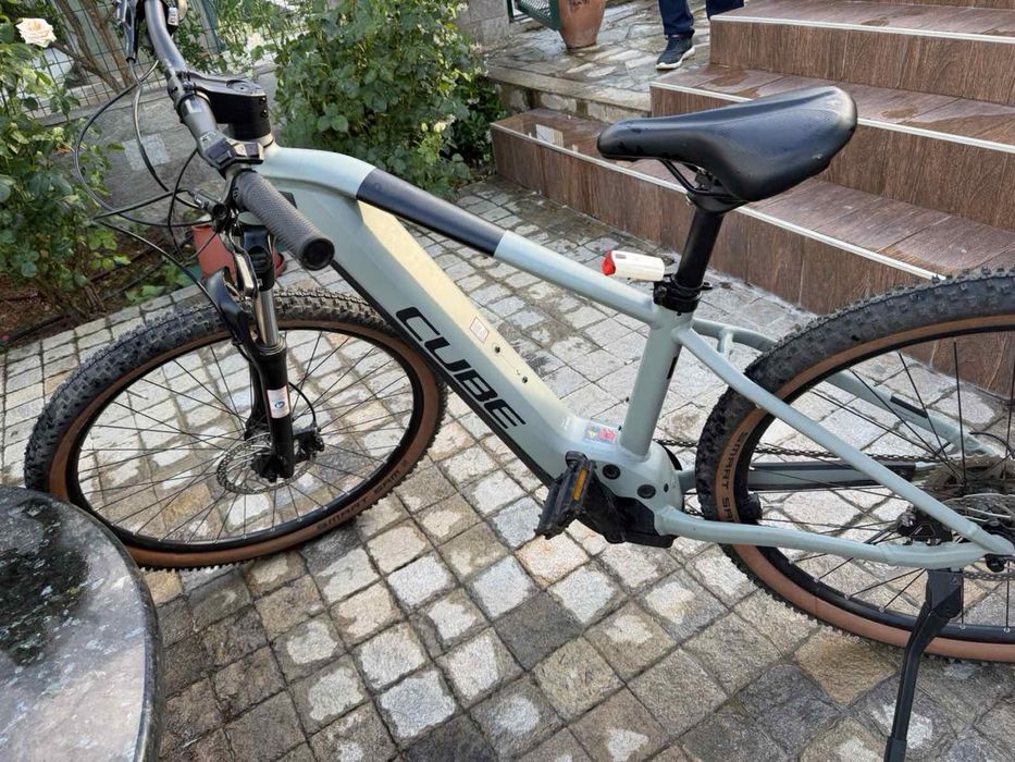 Cube Hyb 800 Ел Колело