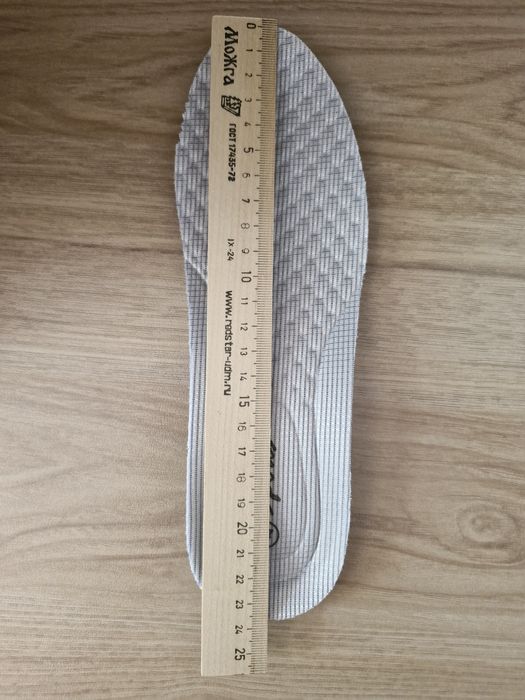 Кроссовки-ролики унисекс.
Новые!
Раз