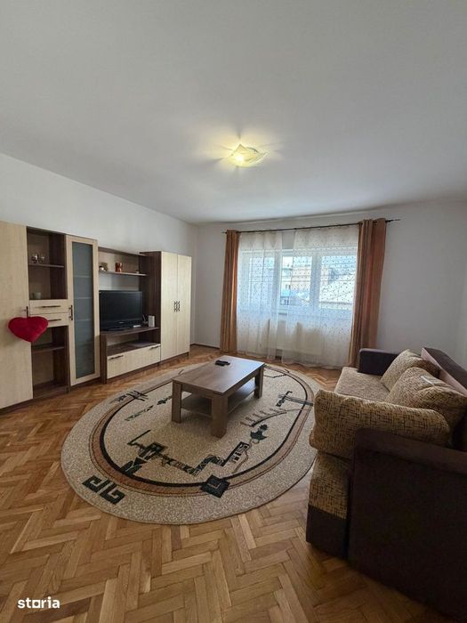 Etaj I | Apartament decomandat cu 3 camere | Semicentral