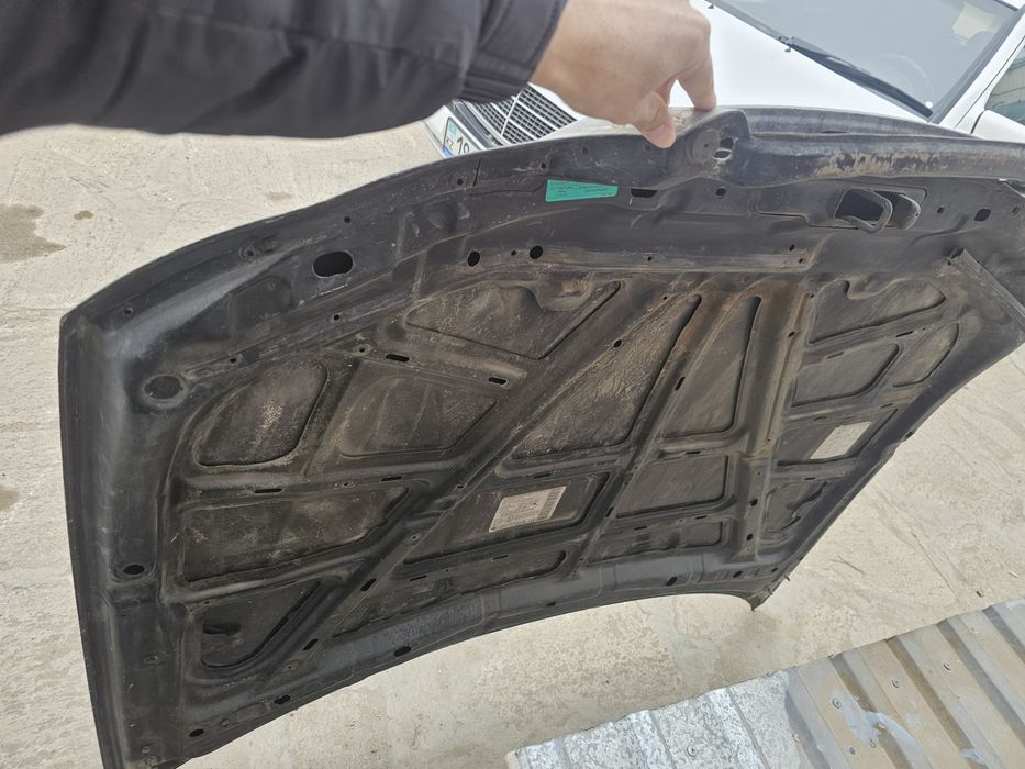 Ниссан максиманың а33 кузовның капоты