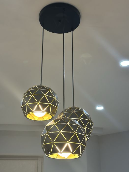 Продаются 3 люстры