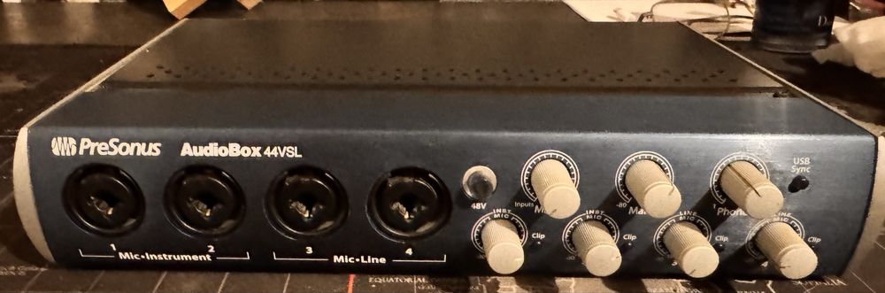 Microfon Rode +Interfață audio PreSonus AudioBox 44 vsl