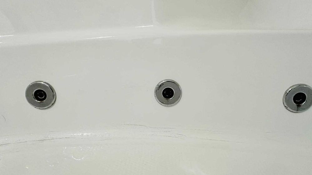 Vand cada baie cu hidromasaj