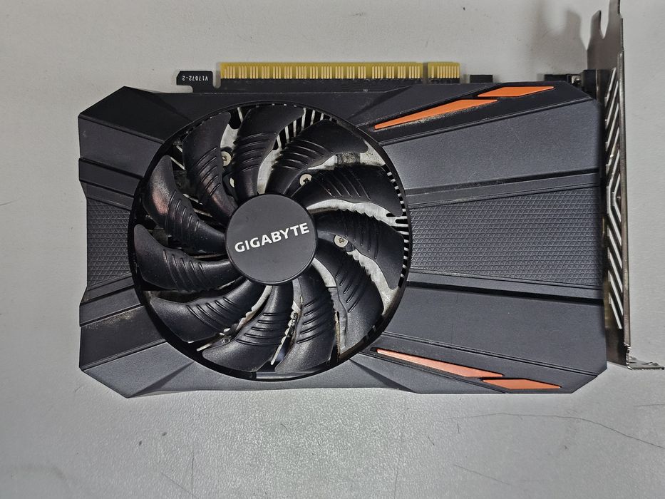 Продам Gigabyte GeForce GTX 1050 (2GB).
