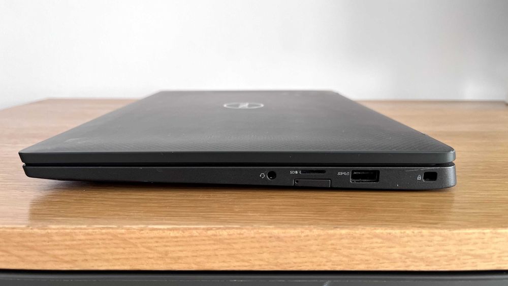 Dell Latitude 7400, i7, 16GB Ram, 512GB SSD, cu mouse + încărcător