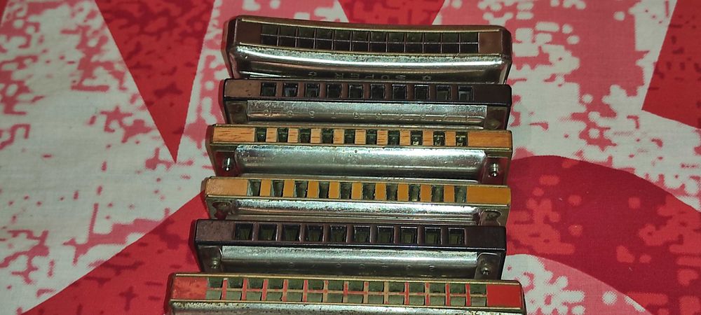 6 muzicure  4 HOHNER + 2 chinezesti