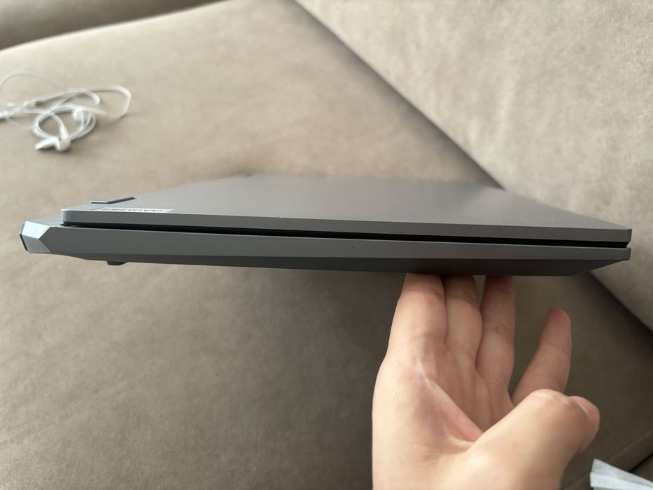 Lenovo LOQ 15ARP