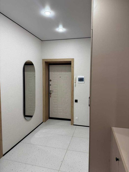 Продам 3-х комнатную квартиру в центре города