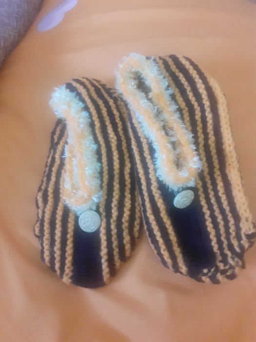 Продам вязаные головные уборы