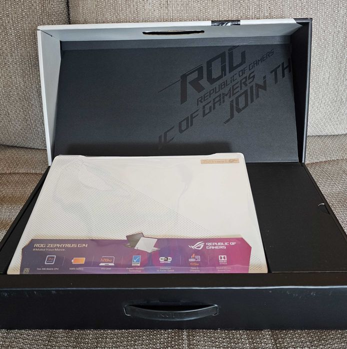 Лаптоп ASUS ROG Zephyrus G14, Ryzen 9 4900HS, 24GB, 512GB, 1660Ti